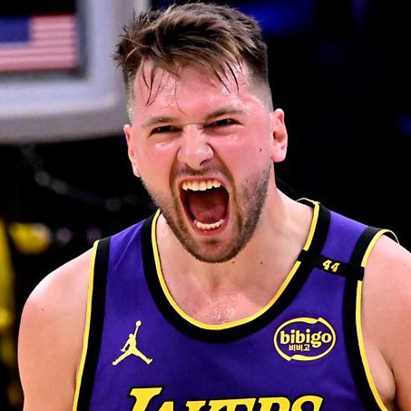 Only 2 players in NBA history average 30+ in the playoffs