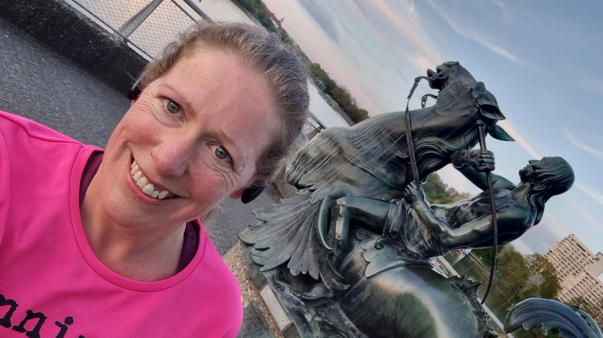 susietsegay's tweet photo. #BrokenPunk @runningpunks loose in Nuremburg- still full of lurgy so slow and short runs only https://t.co/aw9LxVJKXW