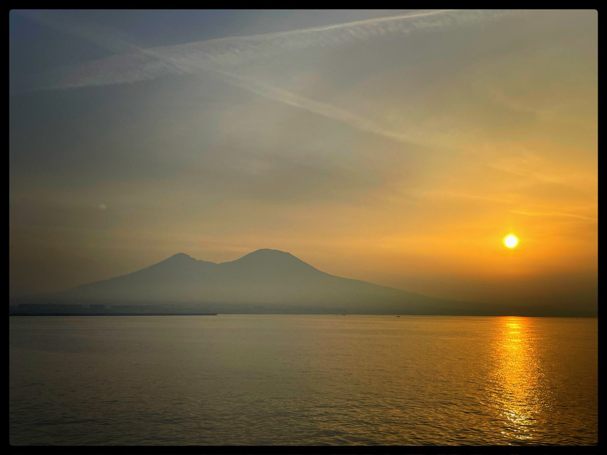 takealitletrip's tweet image. Leaving Naples heading to the isle of Capri. 
Mt. Vesuvius on a beautiful November morning. 
#getintotheoutthere