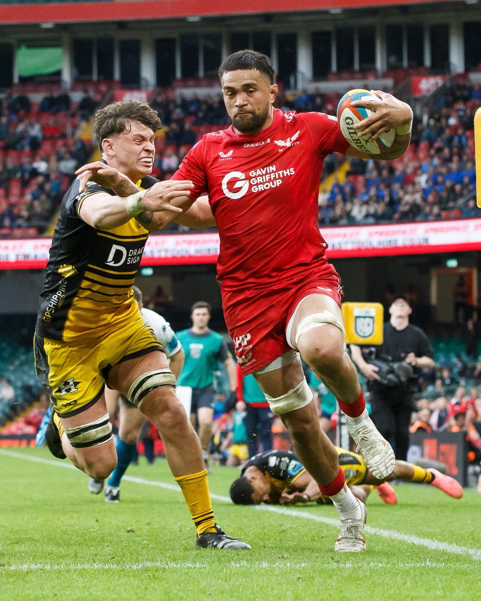 WelshRugbyUnion's tweet photo. 💥 Vaea Fifita brings @scarlets_rugby back into the game 💪

#WelshRugby #JDX https://t.co/OTnxdQD6If
