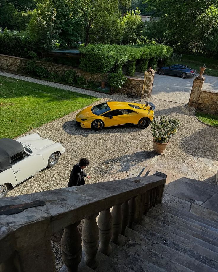 Creatextravel's tweet photo. POV: You in 5 years if you do not give up https://t.co/RLCQBztiVN