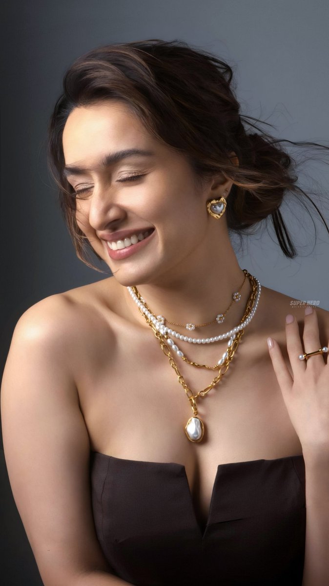 Go6tUl8asAAEJGK?format=jpg&name=medium