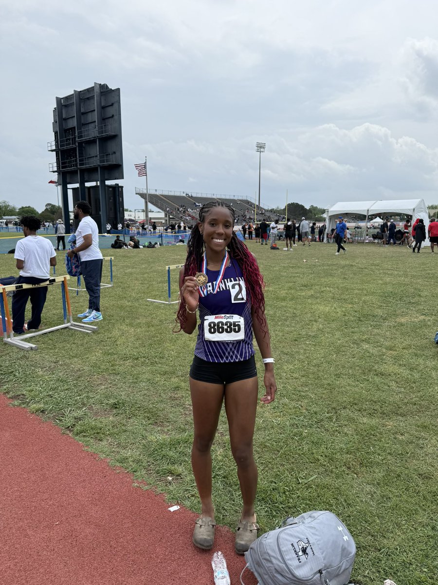 Franklin Girls Track tweet media