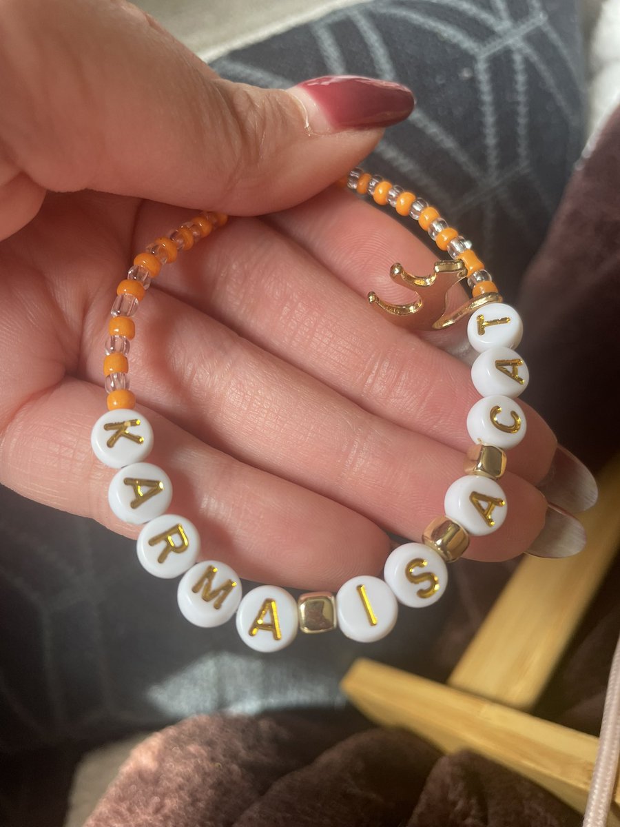 mynamesleeshy's tweet image. Back in my bracelet making era bc I decided months ago that I was going to make a friendship bracelet for every guest at my wedding 😬 #2down #133moretogo #wedding