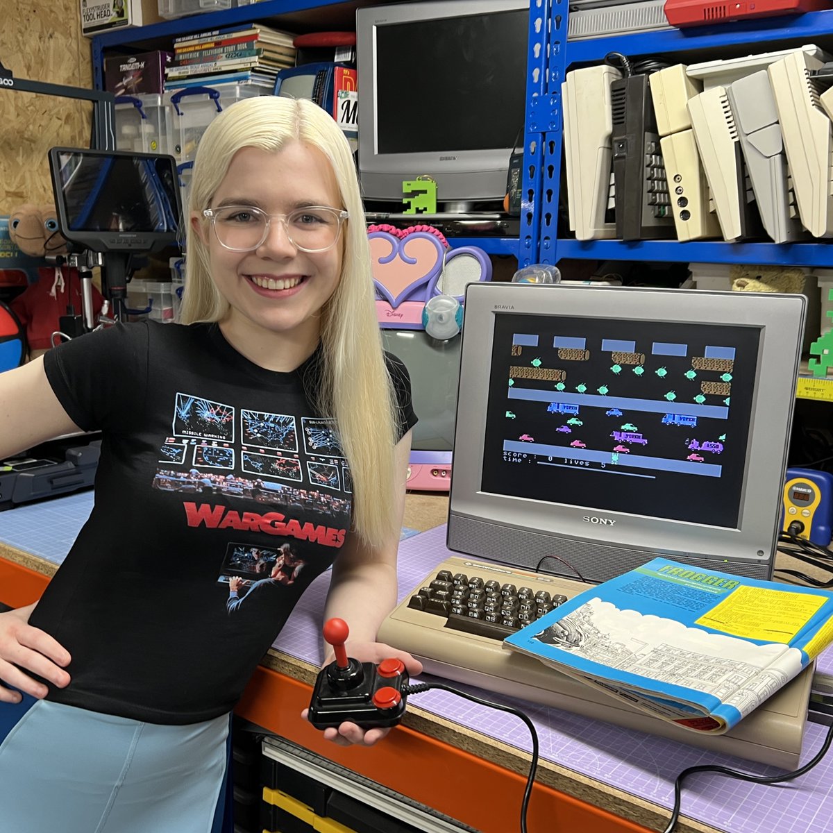 KariLawler's tweet image. Who remembers typing in games from magazines then? ... New bumper &quot;Coding Again Like It&apos;s The 80s&quot; video out, where I try first hand at trying to type-in a listing, namely &quot;FROGGER&quot;, from the Oct 1994 edition of C&amp;amp;VG on my trusty #Commodore64 (cont.) ...