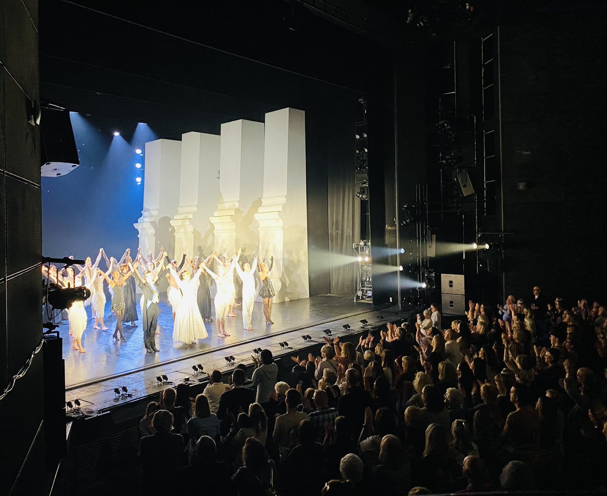CastleSonja's tweet photo. Just seen Matthew Bournes Swan Lake.
Brilliant production x https://t.co/y9H1n9pCYq