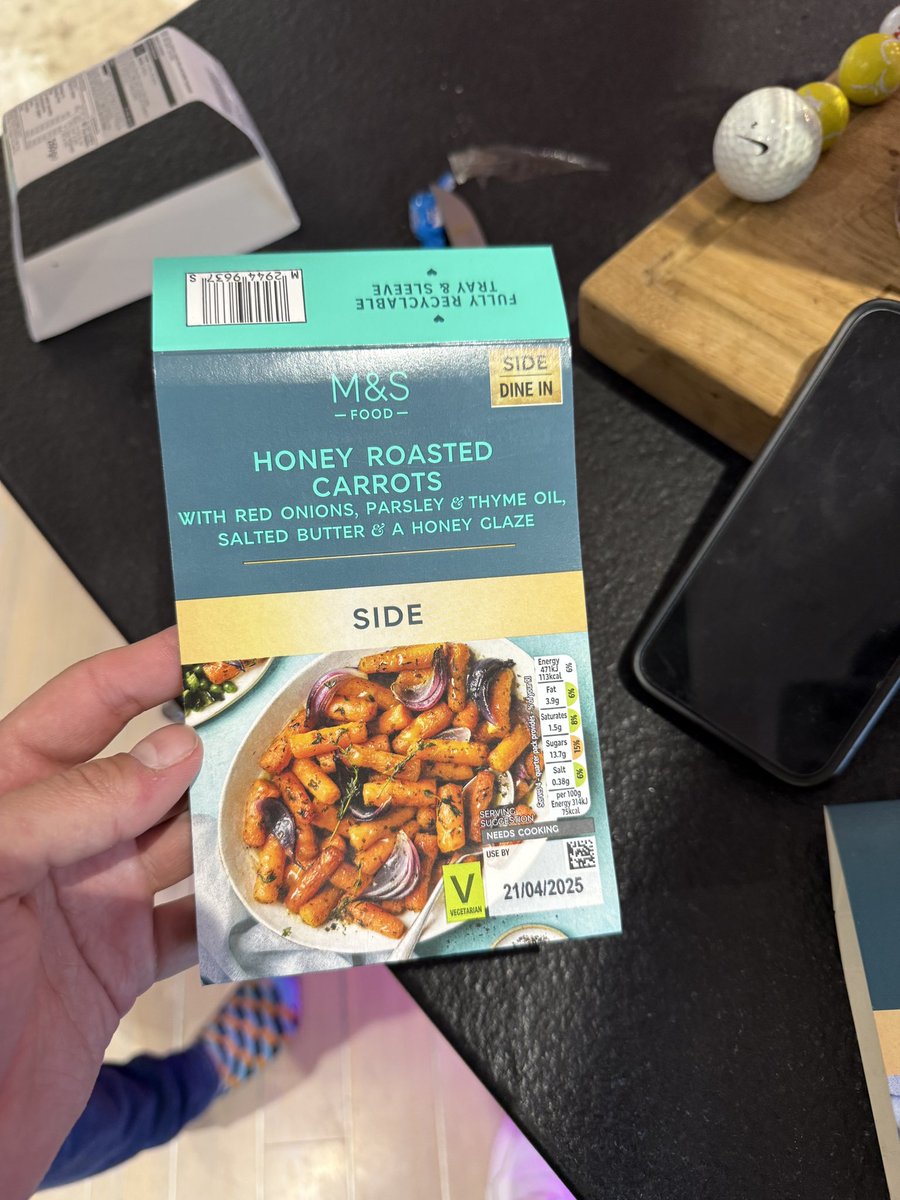 t3ddybaker's tweet photo. @marksandspencer incredibly disappointed with the food quality recently. We did a £200 shop again the other day, and decided to buy 2 of the family meals for a big family dinner to save time. The caramelised carrots &amp; potatoes &amp; other parts of the food are inedible. https://t.co/8MgK7x9eVE
