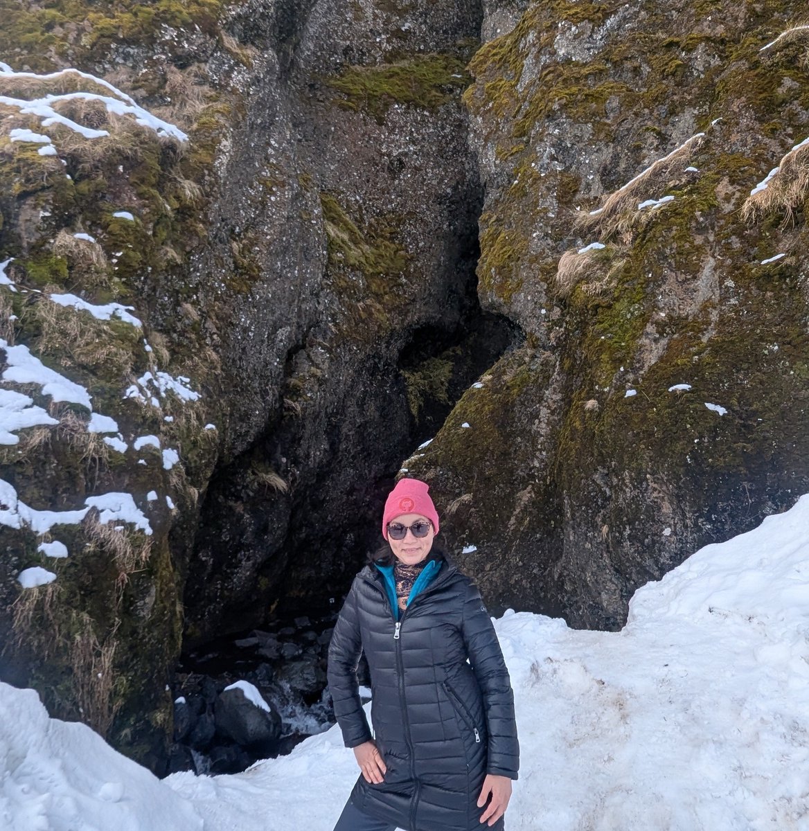 YCompestine's tweet image. “The best books come from someplace deep inside... You write because you have something to say.” —Judy Blume
#Arnarstapi’s storybook #coastlines and #mountains sparked my #inspiration.  I borrowed my husband’s laptop—since I don’t normally bring mine on #vacation!
#writer