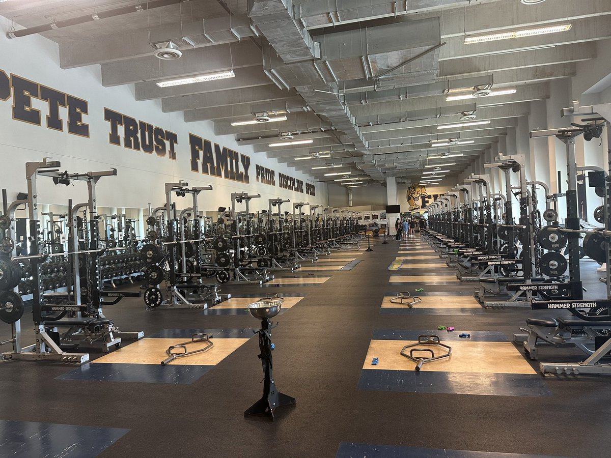 _Brian__Gomez's tweet image. I had a great time visiting FIU the other day on an unofficial visit. I loved getting to know the environment and culture of FIU football. Thank you @coach_Gomez36 and @FIUFootball for having me, can’t wait to be back soon!