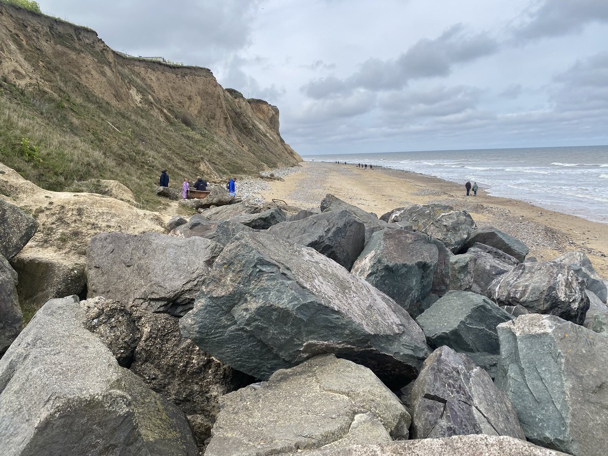 RobGeog's tweet photo. Some Easter Saturday geography…. #spring #timetochill #alwaysageographer https://t.co/VNUPQeqz7b