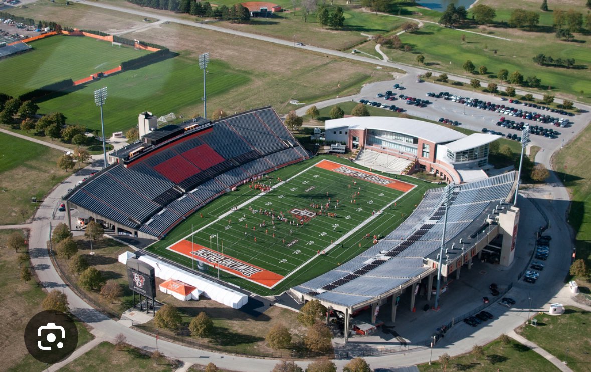 BenBogle3's tweet image. Blessed to receive an offer from Bowling Green!!