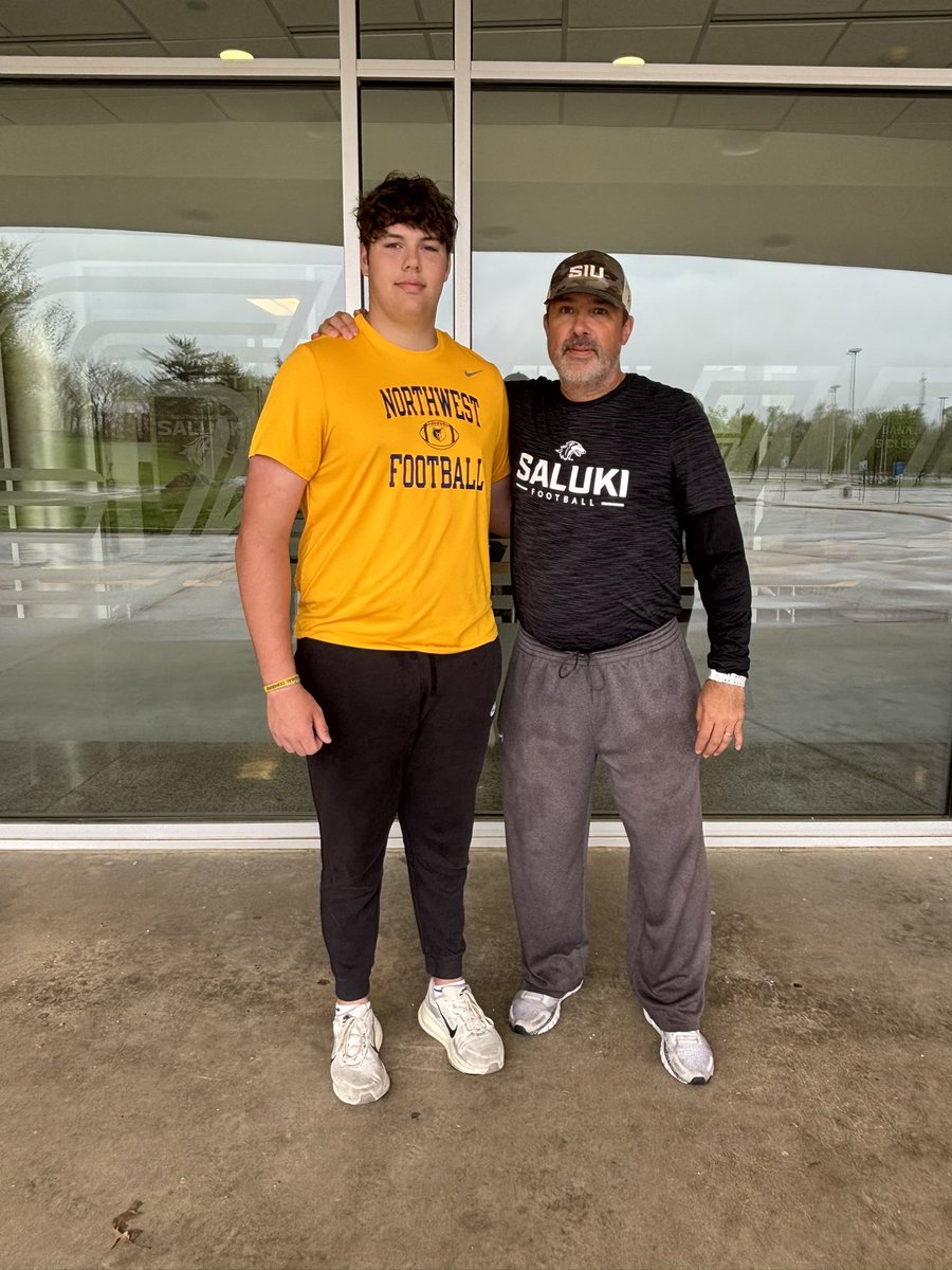 Had a great time today at <a href="/SIU_Football/">Saluki Football</a> with my guy <a href="/DeongeloWillia4/">Deongelo Williams</a>. <a href="/NWGRIZZLYFB/">NORTHWEST FOOTBALL</a> <a href="/ShaunKunz2/">Shaun Kunz</a> <a href="/Coach_DClark/">Coach Dan Clark</a> <a href="/NathanFrameSIU/">Nathan Frame</a>