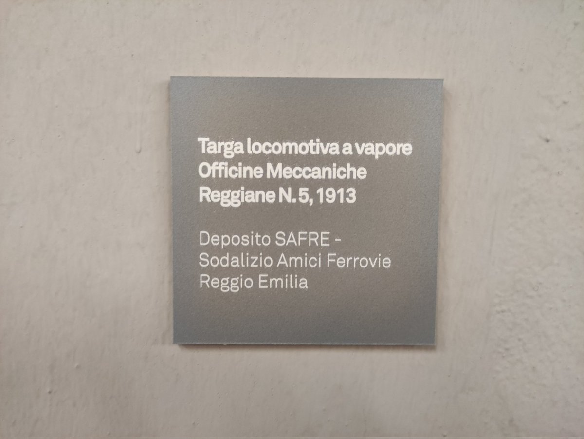 RE2000FALCO's tweet photo. Come sempre, per puro caso, ho scovato una piccola collezione #Reggiane proprio ai Musei Civici di Reggio Emilia, vi invito ad andare a vederli. https://t.co/uoGOfnHtly