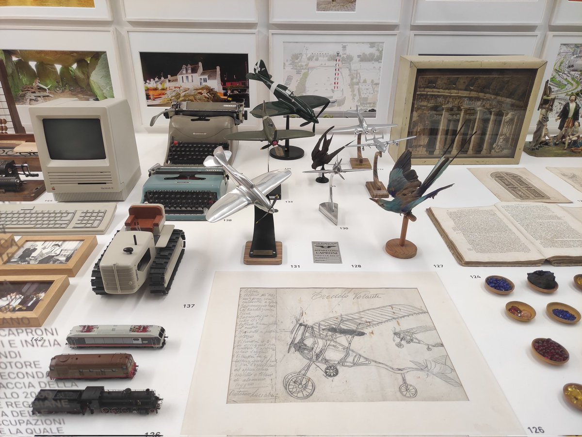 RE2000FALCO's tweet photo. Come sempre, per puro caso, ho scovato una piccola collezione #Reggiane proprio ai Musei Civici di Reggio Emilia, vi invito ad andare a vederli. https://t.co/uoGOfnHtly