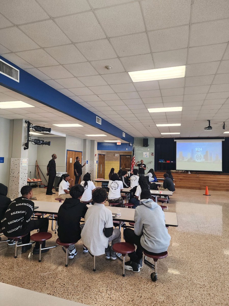 We’re grateful to Dr. Muhammad, Mr. Gordon, Mr. Horton, and Mr. Freeway for visiting HSAA and leading an inspiring session on conflict resolution. Thank you for empowering our students with tools to build peace and understanding!