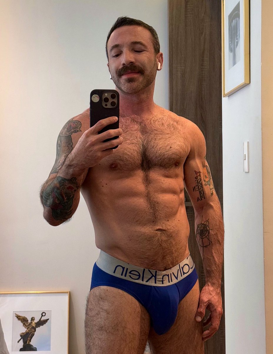 #HUOMOS #LOVEISLOVE #GAY #LGBTQ #LGBTQIA 
 De Ciudad de México, México. 
<a href="/salvaleph/">pasto ➰</a> 🏳️‍🌈