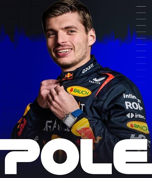 MKmotorF1's tweet photo. No sé les hace extraño que RedBull de practicas libres 3 a clasificación evolucione 1.5 seg para quedarse la Pole mientras que mclaren y los demás equipos solo evolucionaron .2 seg??.... Yo digo que se guardan algo en este tipo de pistas. https://t.co/ATqnE00S8u