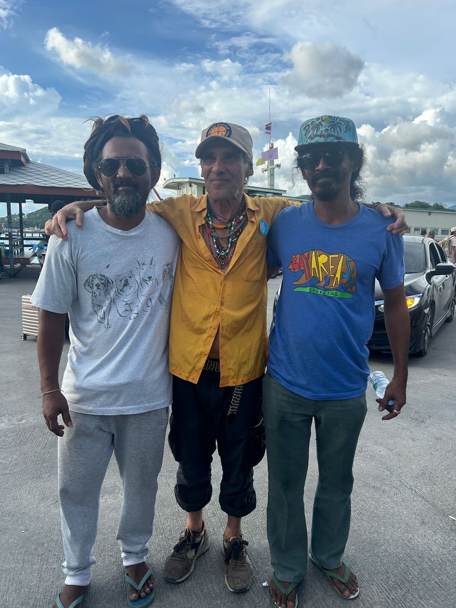 manuchao's tweet photo. @rastahomekoh เต็มเปี่ยมไปด้วยพลังงานที่ดีที่สุดตลอดไป🌀🌀🌀🌀
แล้วเจอกันเร็วๆ นี้นะ
@rastahomekoh full best energy forever🌀🌀🌀🌀
See you soon again
#manuchao #rastahome #trappedbylove #proximaestacionesperanza #fyp https://t.co/nL6gahjlpa