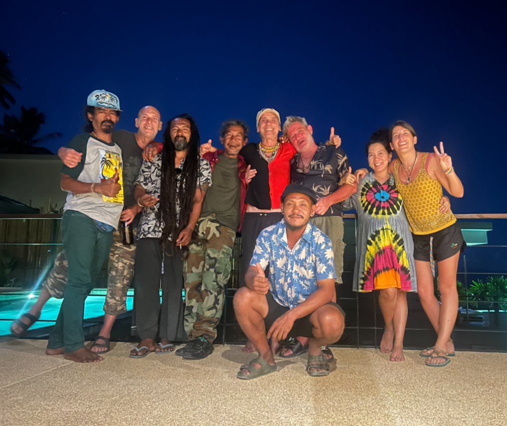 manuchao's tweet photo. @rastahomekoh เต็มเปี่ยมไปด้วยพลังงานที่ดีที่สุดตลอดไป🌀🌀🌀🌀
แล้วเจอกันเร็วๆ นี้นะ
@rastahomekoh full best energy forever🌀🌀🌀🌀
See you soon again
#manuchao #rastahome #trappedbylove #proximaestacionesperanza #fyp https://t.co/nL6gahjlpa