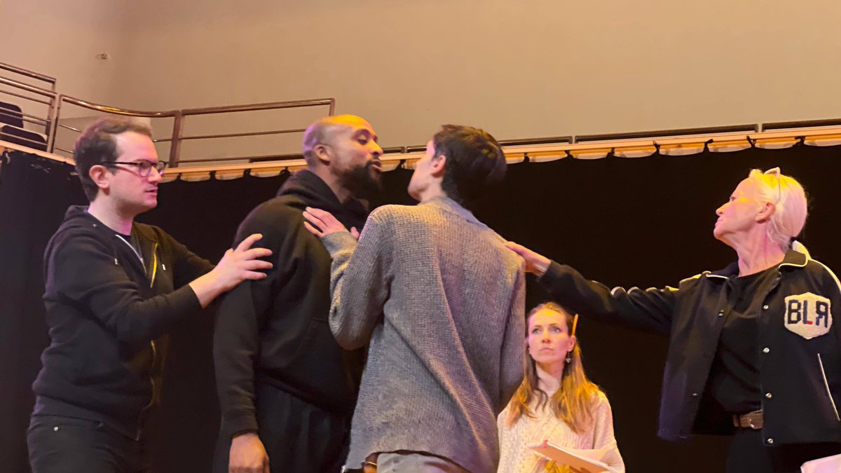Prepare to be captivated by the magic of Shakespeare, reimagined &amp; brought to life by our talented Hamlet: The Rest is Silence cast &amp; crew on the Royal Concert Hall stage. Don't miss this community-led, one-of-a-kind experience
📆10 Jun 7pm 11 Jun 1.30pm
🎟️tinyurl.com/ycyk5htk