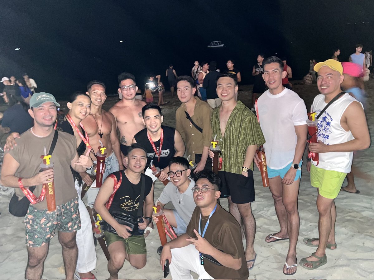 chadjakez's tweet photo. Puerto galera was a blast. https://t.co/fE7ozRoVE0