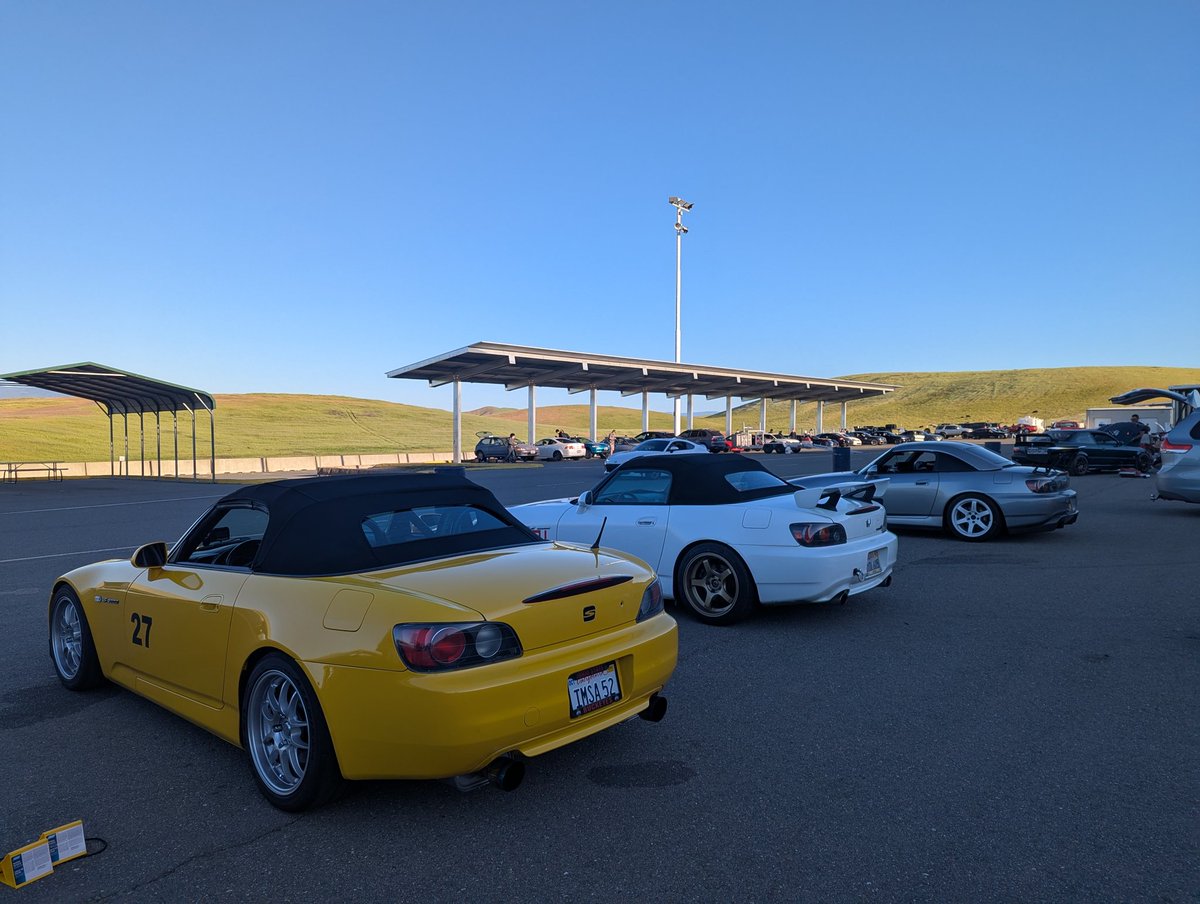 Back at Thunderhill with real brake pads and proper spring rates

Bit more fun ☺️