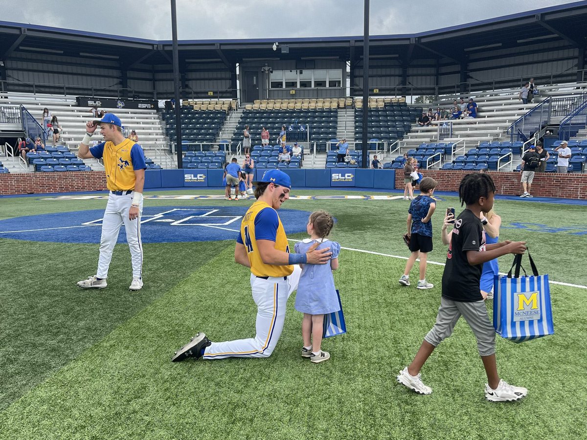Stolen bases? Fast. Candy-chasing kids? Even faster. Thank you to those who spent your Easter weekend with us at The Jeaux!

#GeauxPokes | #FERDA