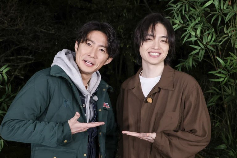 yuitama_7's tweet photo. めっっっちゃ楽しみーーー！！！
玉森裕太のクワ捌きと包丁捌き✨️
推しのクワ捌きが楽しみってよく考えたらおもろいけどw
玉ちゃんの筍料理食べてる美味しい顔と笑顔がほんまに楽しみ！
公開ショットがもう既にめっちゃ可愛い🥹
相葉くんと玉ちゃんのツーショット感動✨️
#玉森裕太   #相葉マナブ https://t.co/2AkA3eKGWm
