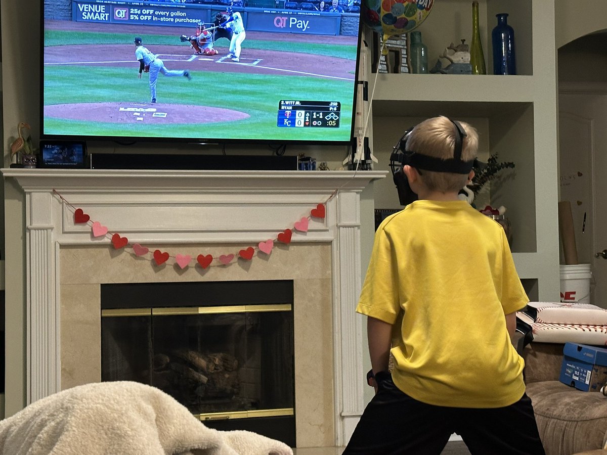 H_Huck's tweet photo. @MLBUmpCamps any opportunities for youth? My kid does this for fun!! https://t.co/p8yy4W03qA