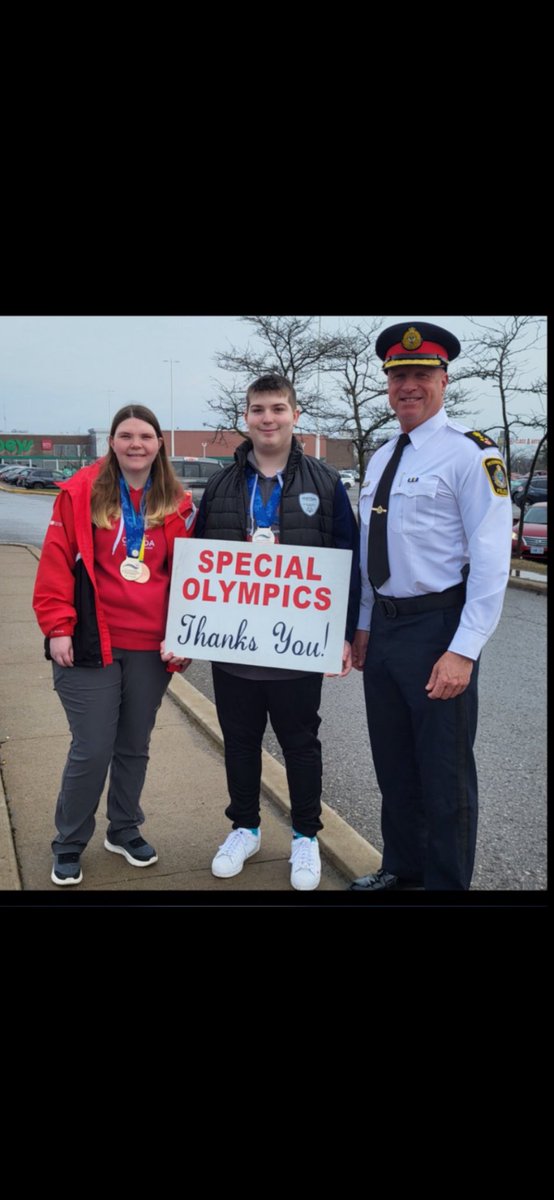 Burdettski1's tweet photo. Thank you Peterborough for a huge donation day in support of ⁦⁦@torchrunontario⁩   ⁦@SOOntario⁩ ⁦@PtboChiefBetts⁩ ⁦@PtboPolice⁩ Our big total will be announced when it is all counted and there is lots to count. 👍 Stay tuned and it’s all for Jimmy ❤️ https://t.co/m32iBz4DKS