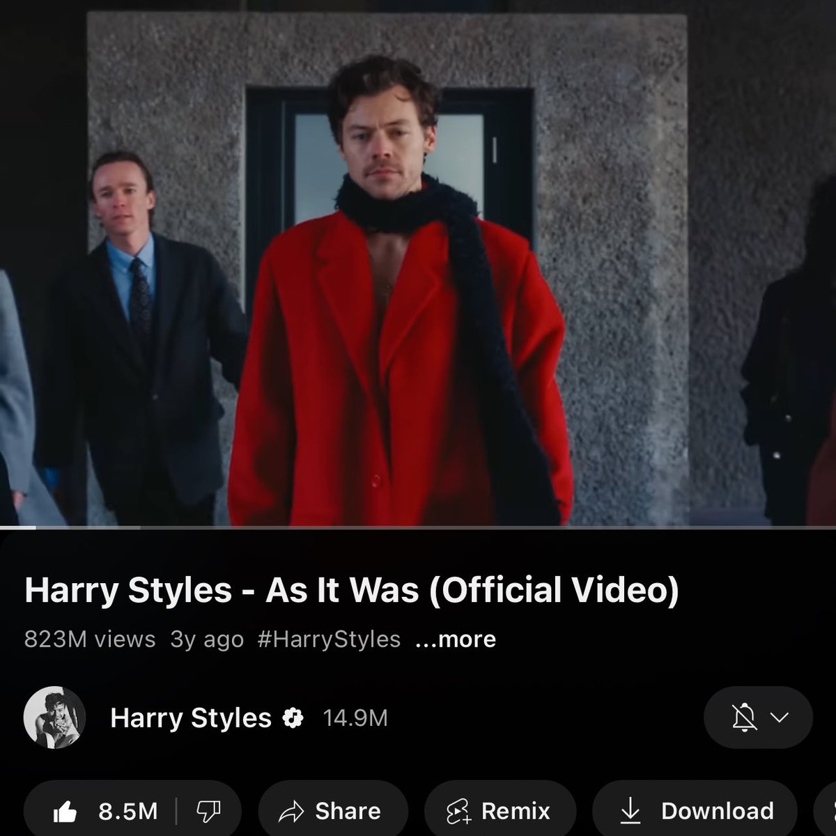 sottrrys's tweet photo. the way he thought this was gonna be a hit 😭 https://t.co/fpVN1QR8OX