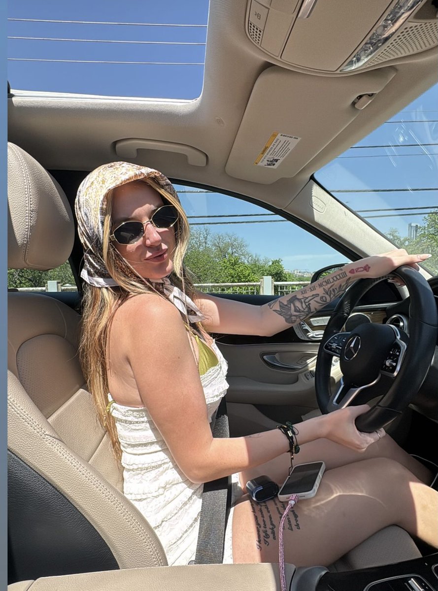 HannahM702's tweet photo. They see me roooolllllliiinnnnnnn…… #model #fashionmodel #cammodel #sexy #dancer #centerfold #freelancemodel #model4hire #photoshoot #covergirl #bikinimodel #lingeriemodel #tributes #hireme #travelingmodel #Googlechatsessions https://t.co/usdZI2s0lv