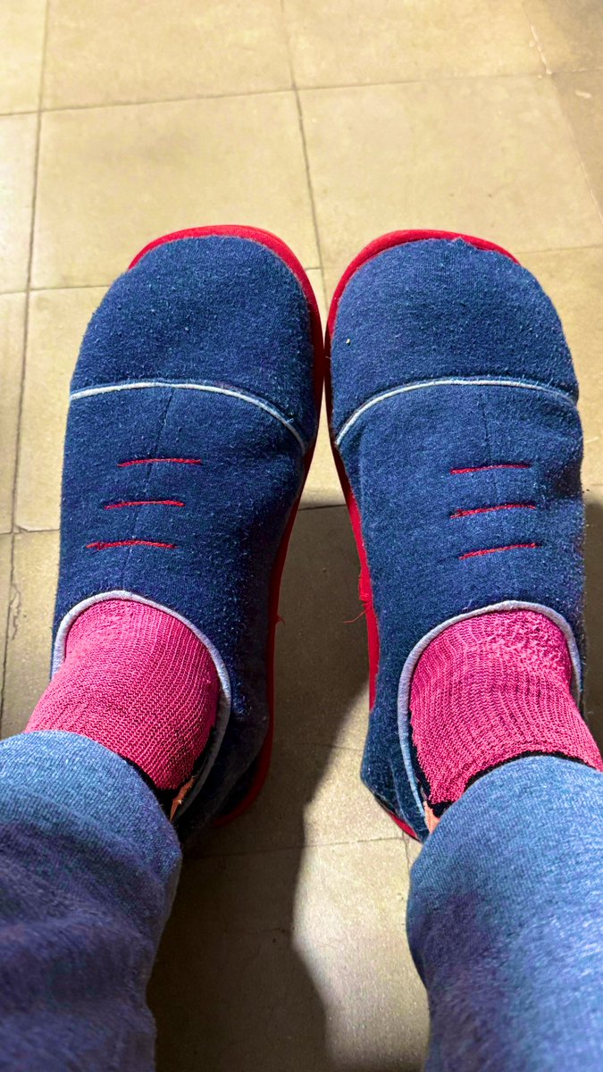 2fingersfusion's tweet photo. Ready for a good rest. Want to join me? 😴💤 #RestTime #RelaxAndUnwind #JoinMe #ChillVibes #GoodNight #SleepyTime #FootRest #FeetVibes https://t.co/ypC99YHouZ