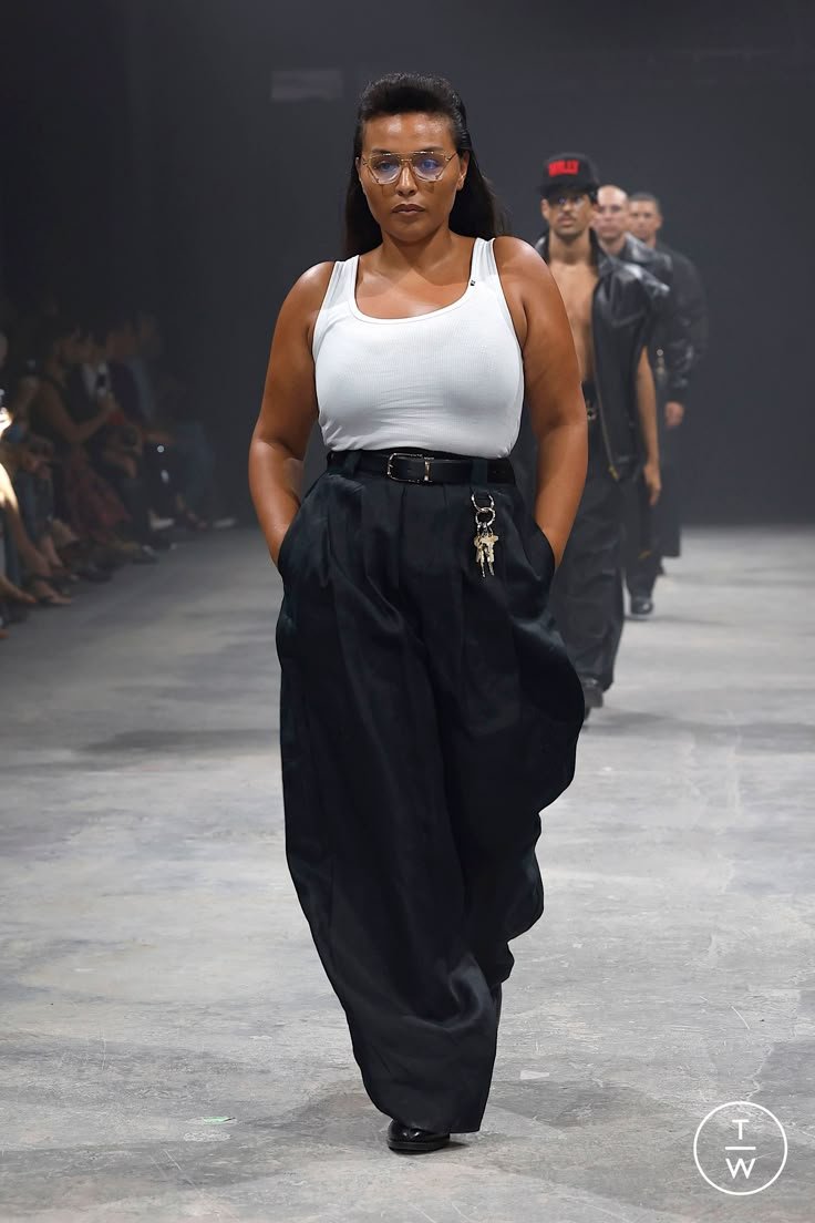 HardestFitPics's tweet image. I see your game Mr willy