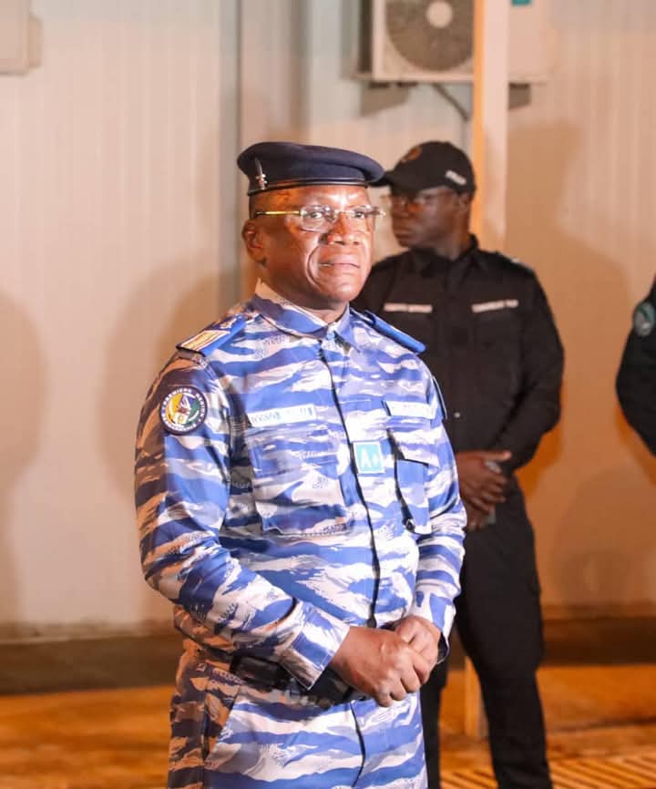 Gomisly's tweet photo. Abidjan | Pâques 2025
Lancement ce 19 avril de la patrouille de sécurisation depuis la Préfecture de Police. Objectif : renforcer la sécurité durant les festivités pascales à Abidjan. Des unités déployées dans les zones sensibles pour protéger les populations. #Pâques2025 https://t.co/7QSrJu8hl1