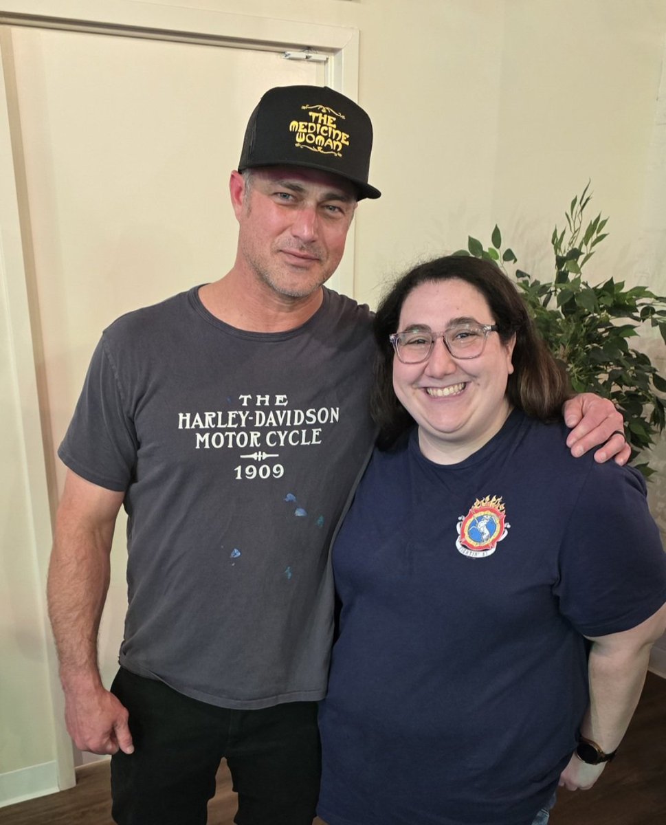 Rebecca 🚒🚓🚑 tweet media