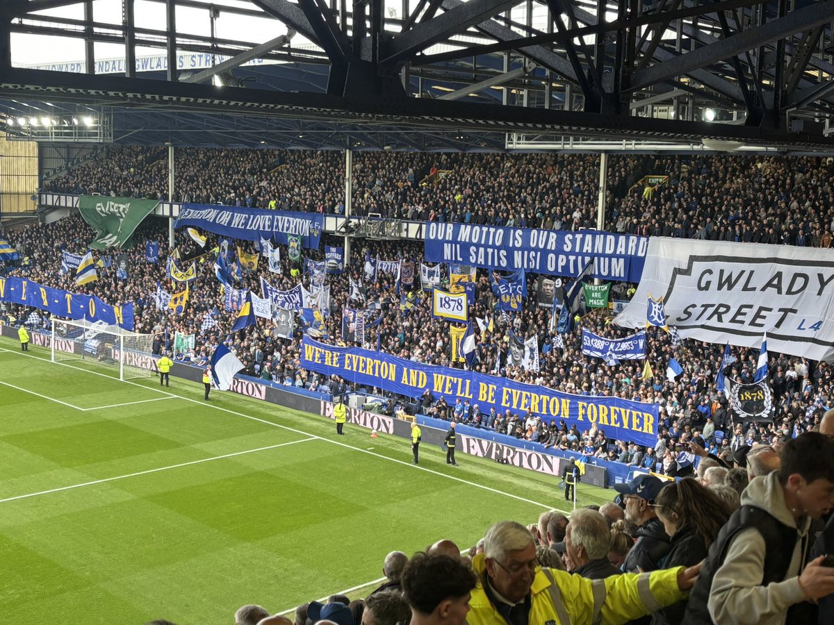 danlightfoot123's tweet photo. @The1878s @The1878s  from the Upper Bullens 💙 https://t.co/EOsNfZr9zx