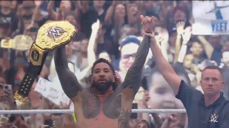 316REIGNS's tweet photo. HE DID IT OH MY GOD MY WORLD HEAVYWEIGHT CHAMPION https://t.co/Ss5z969UBz