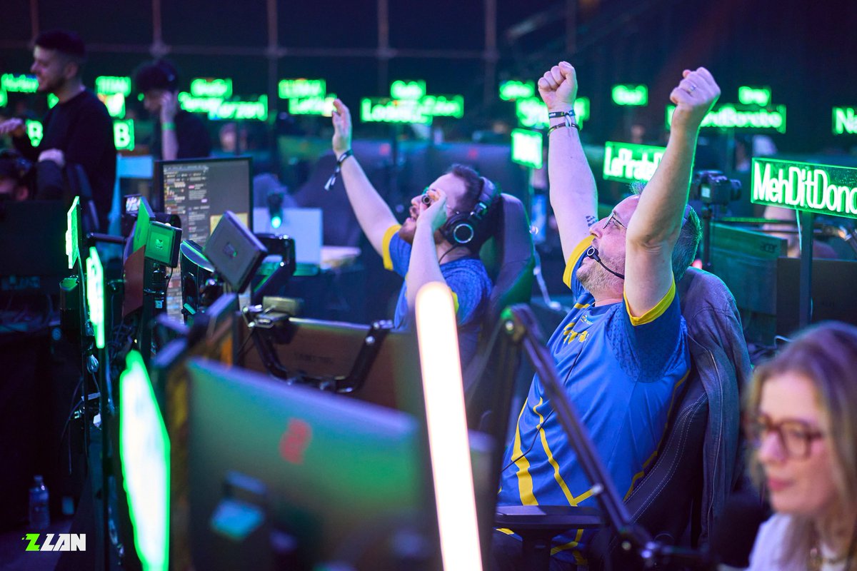 MERCI à la <a href="/ZLAN_FR/">ZLAN</a> pour cette aventure EXCEPTIONNELLE.
Merci à vous tous pour votre soutien. Vraiment. C'était fou ❤️
Merci à <a href="/ZeratoR/">ZeratoR</a> de pousser des projets tels que celui-ci et de permettre à d'autres de vivre de telles émotions. (Ps: vraiment désolé si c'était trop le cor 😞)