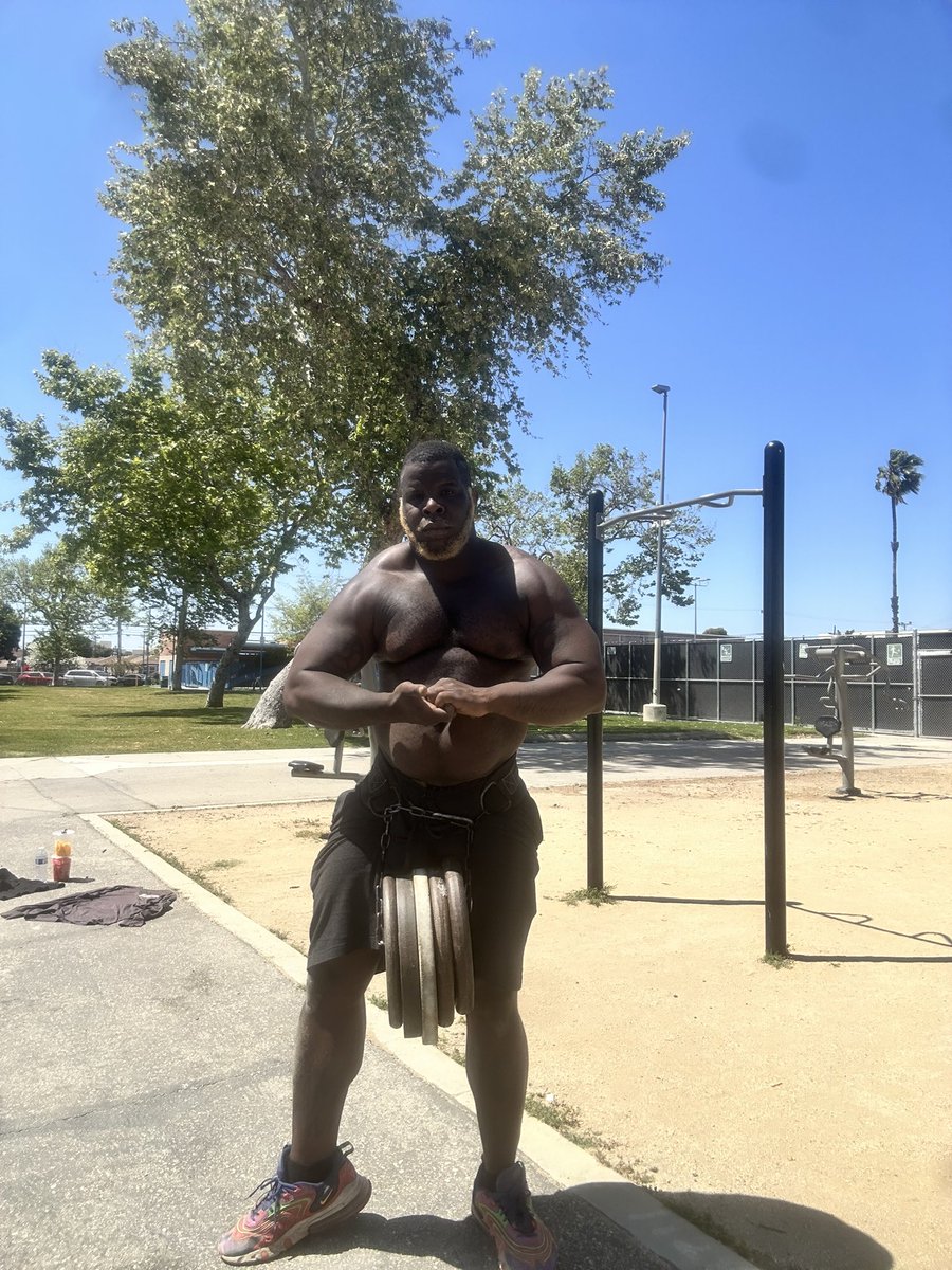 Cavemanfitness8's tweet photo. With or without armor, Let’s Get It Done. You are a Caveman, This is Fitness! 

* #fitness
* #gym
* #workout
* #fitnessmotivation
* #motivation
* #bodybuilding
* #training
* #health
* #fitfam
* #festyle
* #sport
* #crossfit
* #gymlife https://t.co/qaEtjZ36uB