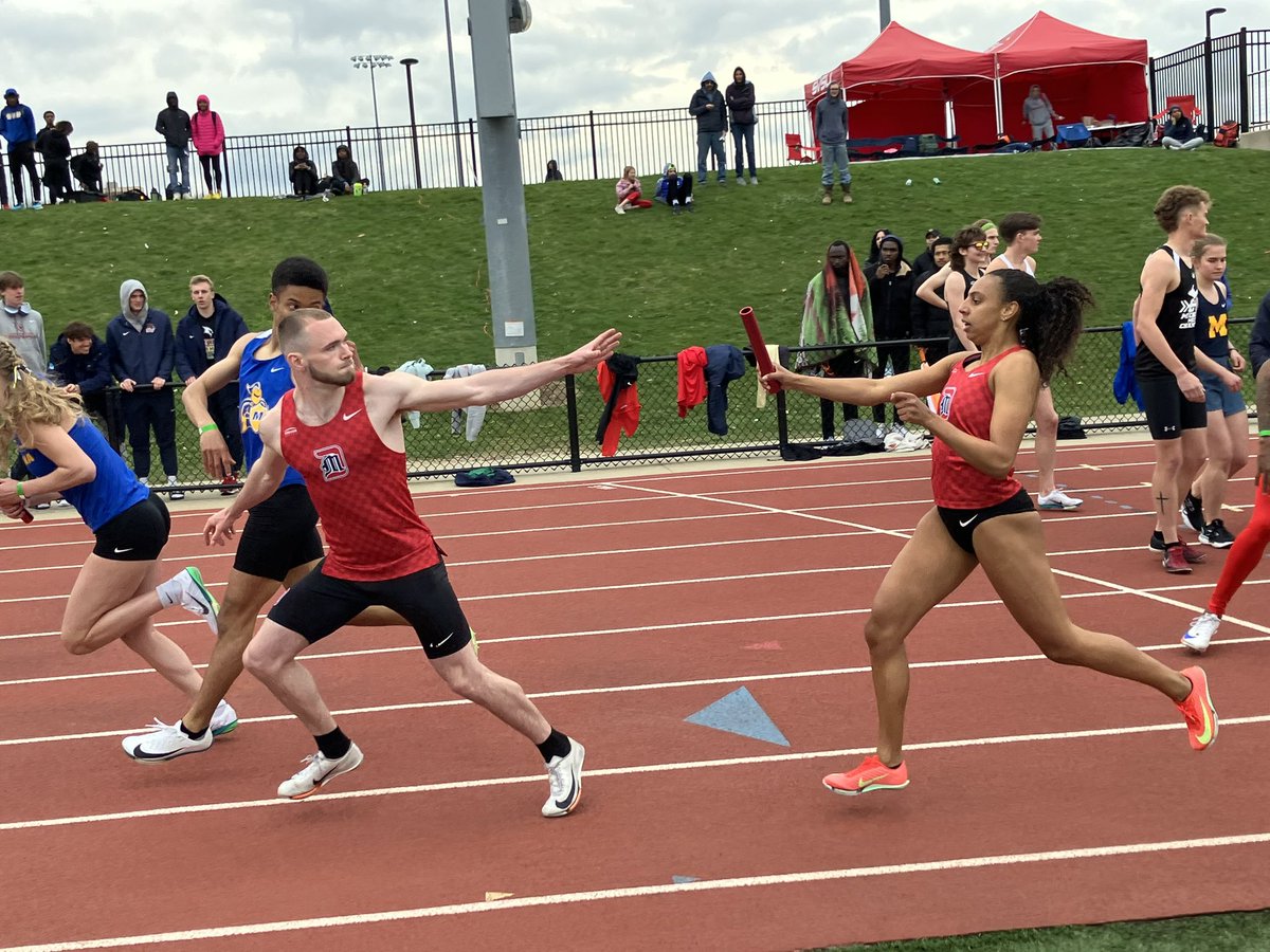 DetroitMercyTnF+XC tweet media