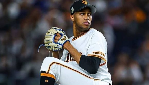 El cubano Raidel Martínez se acreditó este sábado su sexto salvamento de la temporada, en la victoria 6x4 de los Gigantes de Yomiuri ante las Golondrinas de Yakult en la Liga Profesional Japonesa de Beisbol 2025. #Cuba #PinardelRío