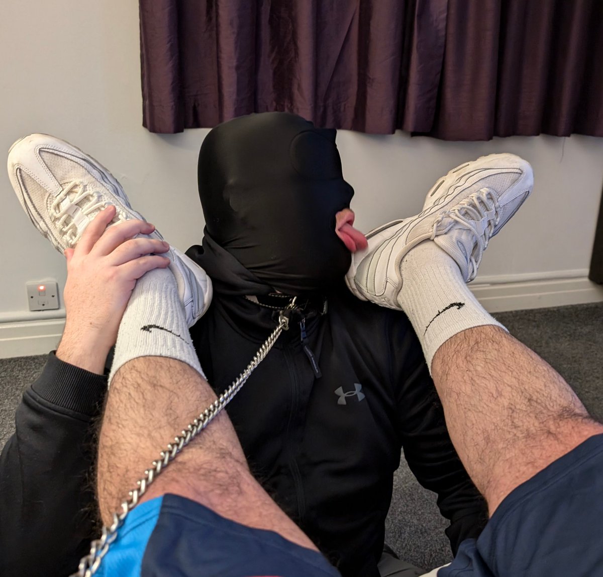 northernbadlads's tweet photo. Only a few months doing cash meets properly and already had loads of different subs licking and worshipping my trainers.

#masters #slave #socks #findom https://t.co/gnWBc3EqcY