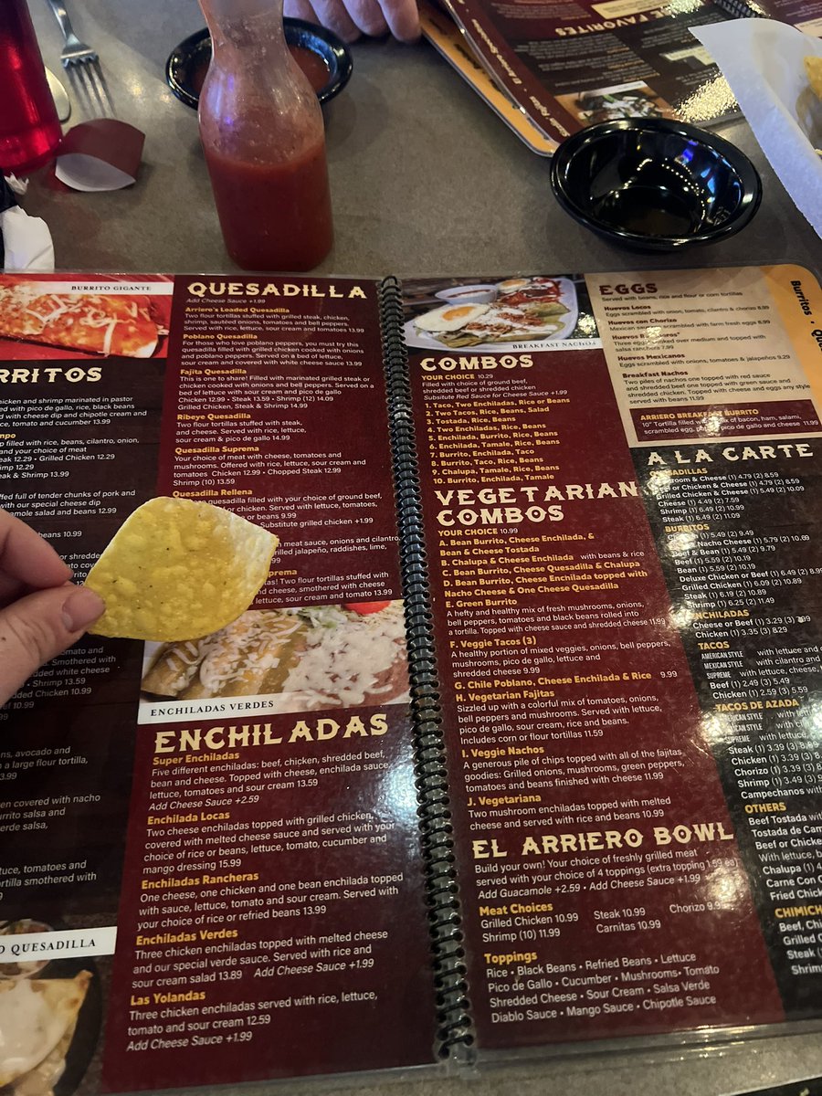 FireShrews's tweet photo. Do yall mind if this white boy speaks a little espanol with pops?? #expand https://t.co/xWIRSgGsDH