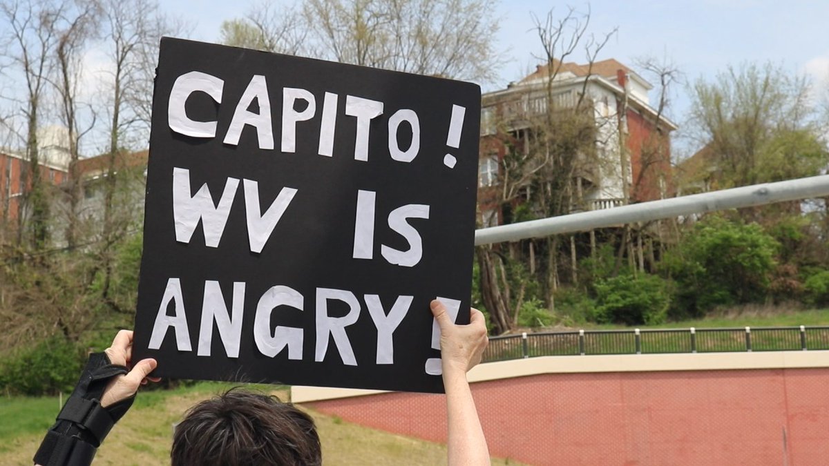 WBOY12News's tweet photo. 'Hands Off' protest held in Morgantown https://t.co/oF6WURK1fO https://t.co/oNg8DOrw39