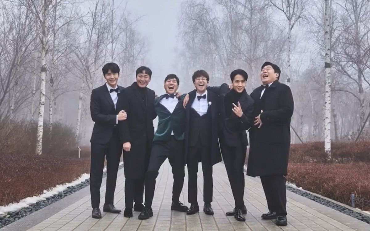 kaybearsw's tweet photo. They have a wedding to attend today 🥹

All the best wishes on your marriage, Kim Jong Min! 🥂 https://t.co/BSJ3Sn8uo2
