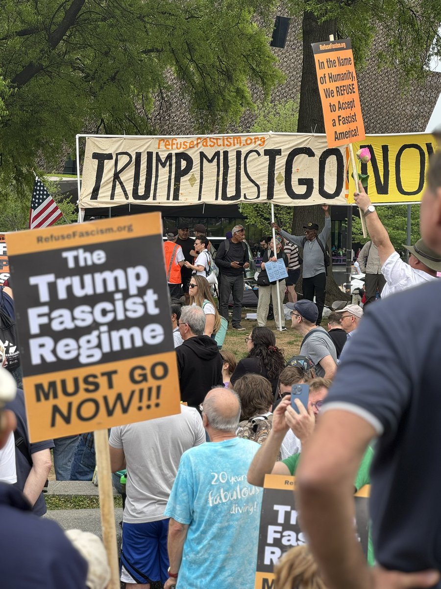 Refuse Fascism tweet media