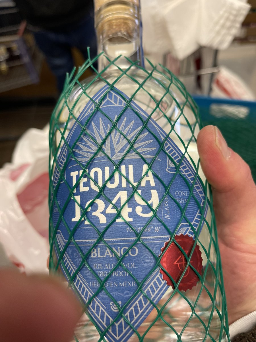 MailmanJack65's tweet photo. Went to @BinnysBev with my delightful daughter @zoe_gaura, we’re so dang cute. We had a sample of #Tequila1349 mixed with some cucumber soda and it was freaking fantastic! Sold! 
Review: 
Zoe - 8
MMJ - 8.5 https://t.co/Yltoqq2Z8x