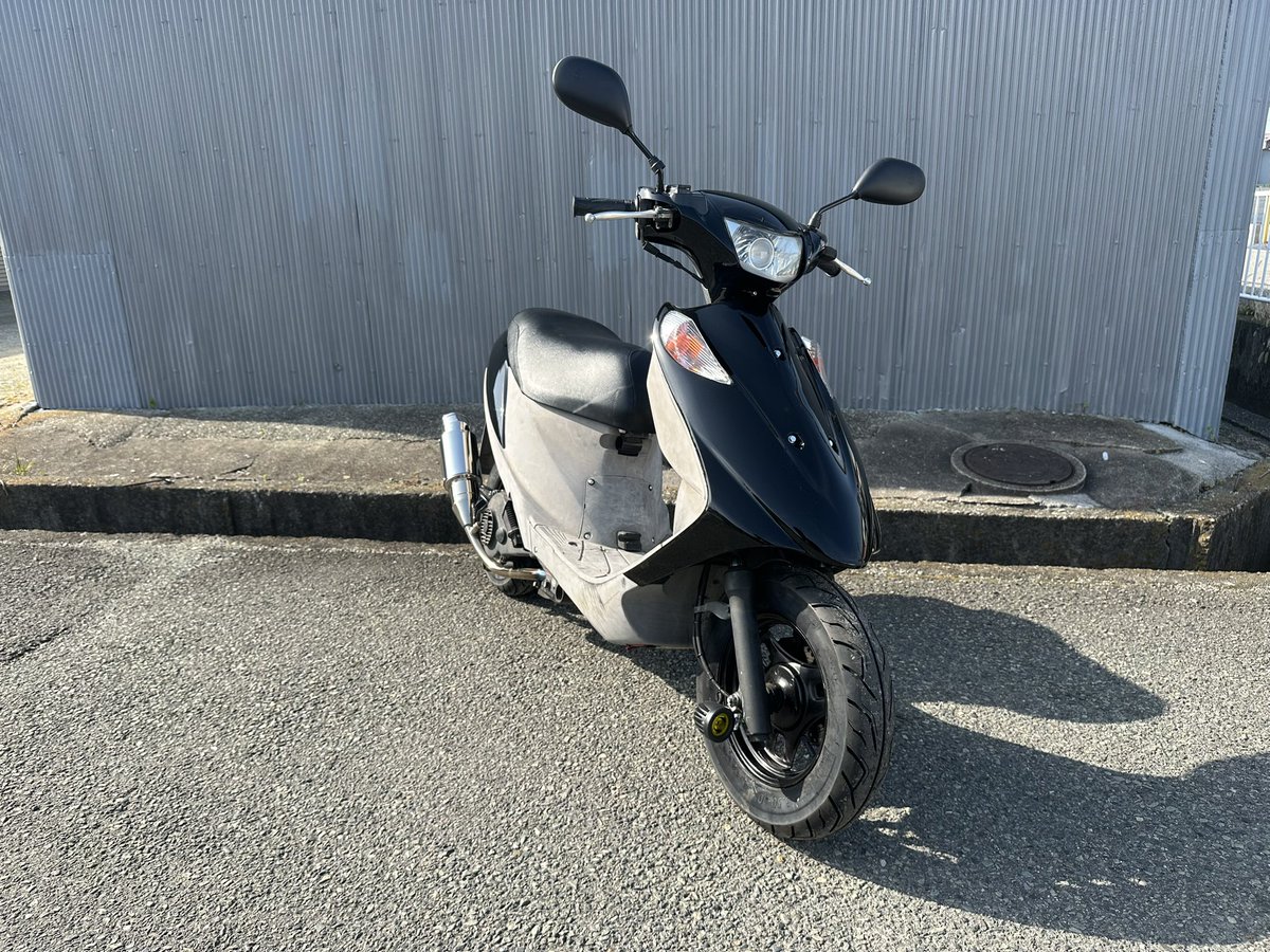 sugulll1's tweet photo. 兵庫県尼崎市より
アドレスV125G 規制前売ります

外装、バッテリー、タイヤ等新品交換済み

LED照明はスマホアプリで操作可能

#バイク売ります
#アドレス
#v125
#SUZUKI
#ワンツー https://t.co/SuWY6HJZPB