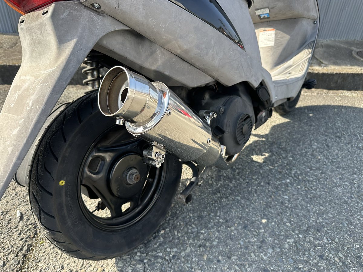 sugulll1's tweet photo. 兵庫県尼崎市より
アドレスV125G 規制前売ります

外装、バッテリー、タイヤ等新品交換済み

LED照明はスマホアプリで操作可能

#バイク売ります
#アドレス
#v125
#SUZUKI
#ワンツー https://t.co/SuWY6HJZPB